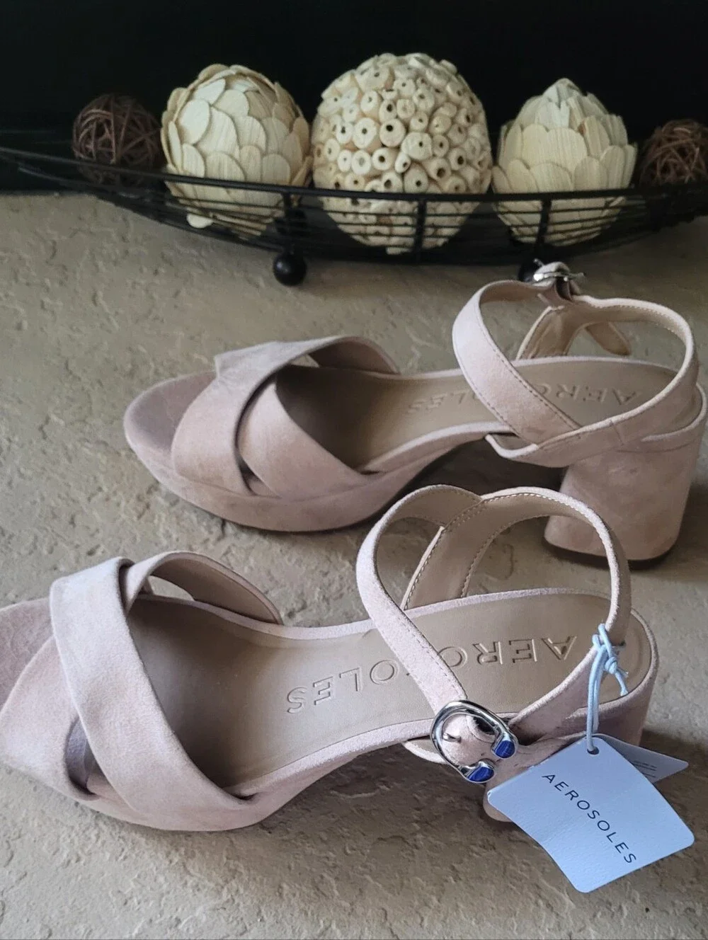 Size 9 Aerosoles Cosmos Platform Beige Faux-Suede Block Heel Women Sandals